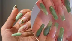 Quale colore di manicure attira successo e prosperità: il nuovo trend del 2026