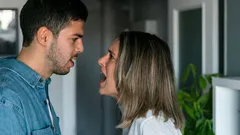 Sei frasi che gli uomini non perdonano: ecco cosa è meglio non dire mai